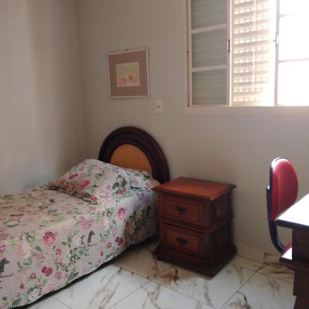 Casa Amarela Daire Uberlândia Dış mekan fotoğraf